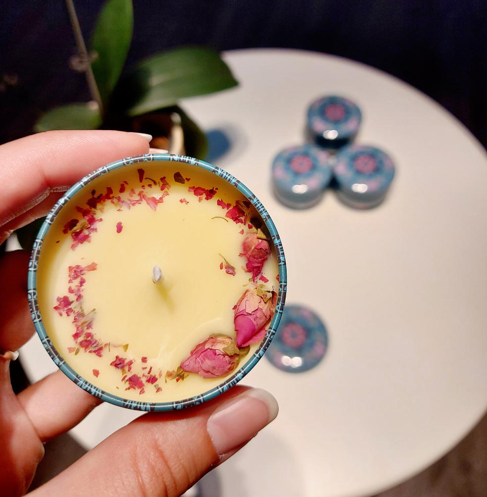 Fragrant Breeze scented natural soy wax and bee wax candles. Available in: rose, lavender, and coconut and vanilla. Monarchess Natural Luxuries skin care products. Monarchess, Amman, Irbid, Jordan